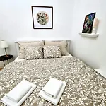 Amelia Old Town Apartment Plus 1 Free Parking Offsite * Kösice