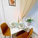 Daire Amelia Old Town Apartment Plus 1 Free Parking Offsite *