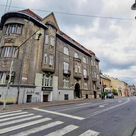 Amelia Old Town Apartment Plus 1 Free Parking Offsite Kösice